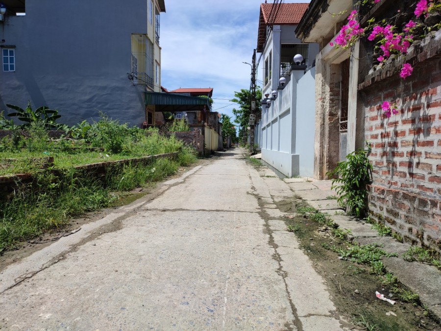 Duy nhất 208M Nguyên Khê Đông Anh chia 3 lô . đường 4m ngõ thông.