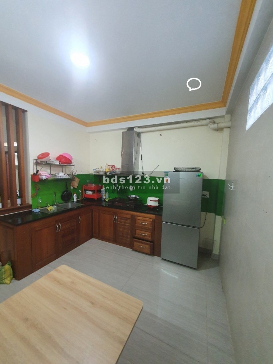 Nhà Lê Thúc Hoạch, 2 lầu, sân thượng, 4 PN, 4 WC, giá 10 triệu