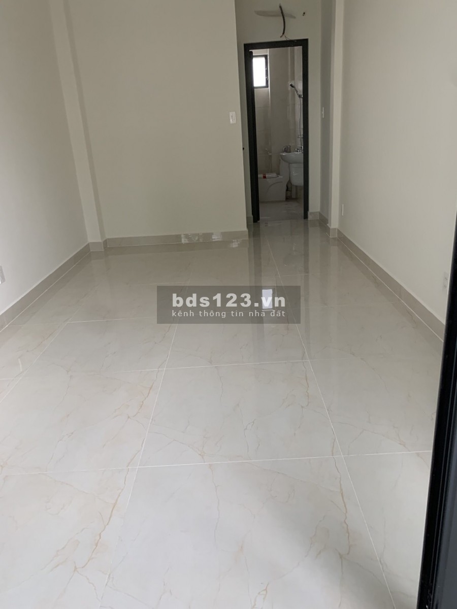 Bán nhà mới mặt tiền đường 3/2 giáp Nguyễn Tiểu La giá 12.5 tỷ