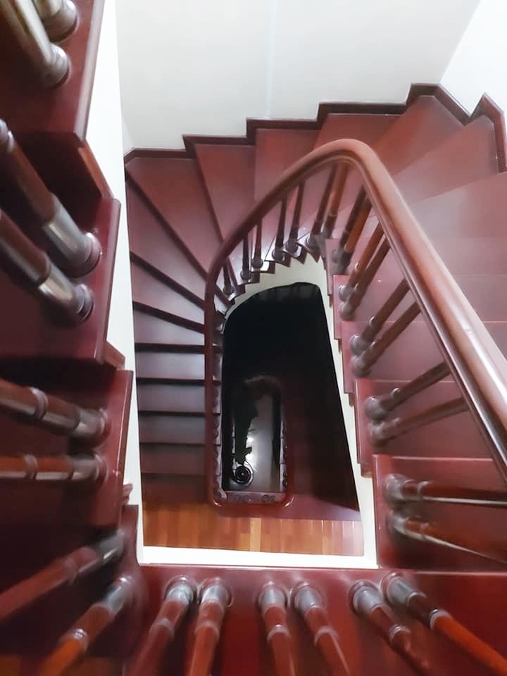 Bán nhà Yên Hoà dt 55m2 5 tầng, ngõ thông ô tô đỗ cửa ở luôn, giá nhỉnh 6 tỷ