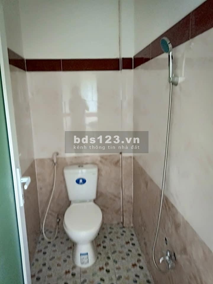 Bán nhà 1 trệt 1 lầu,giá rẻ,ngày Quốc Lộ 1K,Dĩ an,Bình Dương,64m
