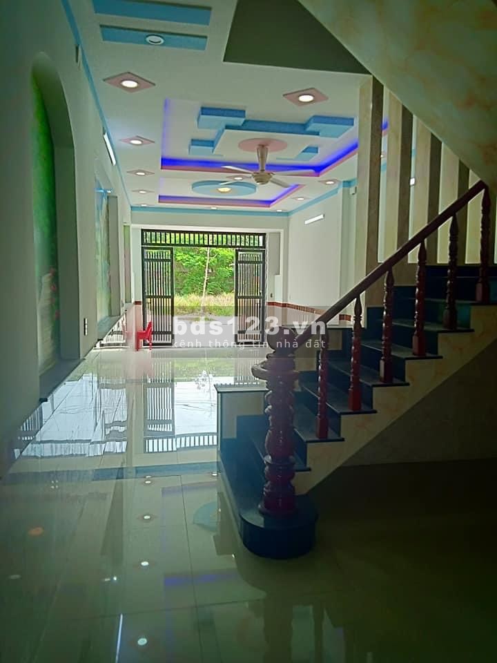 Bán nhà 1 trệt 1 lầu,giá rẻ,ngày Quốc Lộ 1K,Dĩ an,Bình Dương,64m