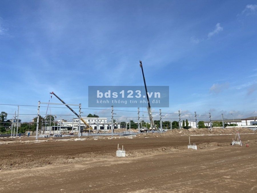 Cho thuê đất trống 5000m2 làm bãi để xe, xây dựng kho xưởng trong KCN Đài Tư, Phúc Đồng, Long Biên, Hà Nội