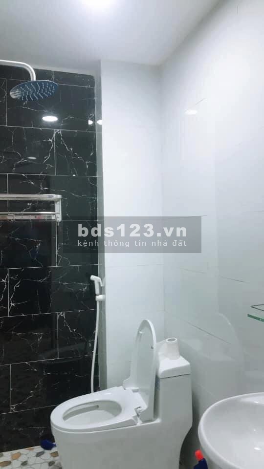 Nhà Khuông Việt, nhà còn mới, không lộ giới, liên hệ 0908638007