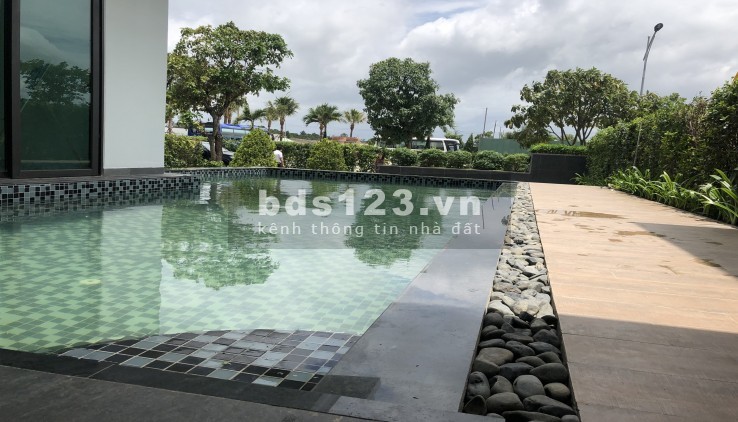 Cần bán gấp biệt thự biển Hồ Tràm Bình Châu, sổ hồng lâu dài, giá chỉ hơn 12 tỷ