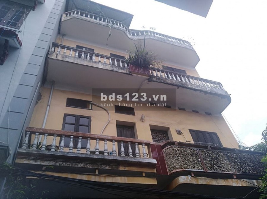 Cần bán nhà Nghĩa Tân Quận Cầu Giấy, phân lô dt 75m2, giá 11.x tỷ