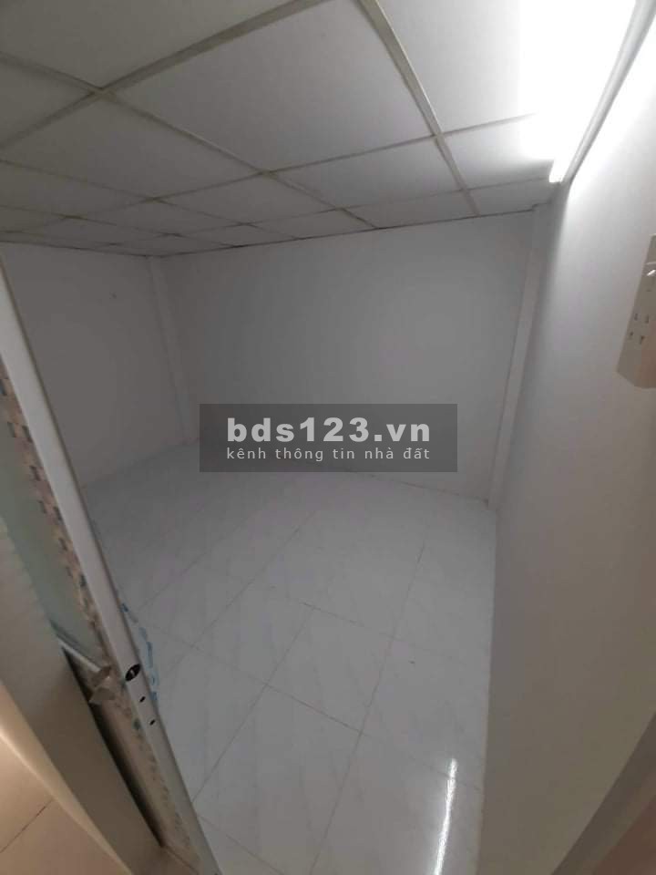 Chính chủ bán gấp nhà đẹp 1 trệt, 1 lầu. Nhà Bè giá 1.050 tỷ, thương lượng