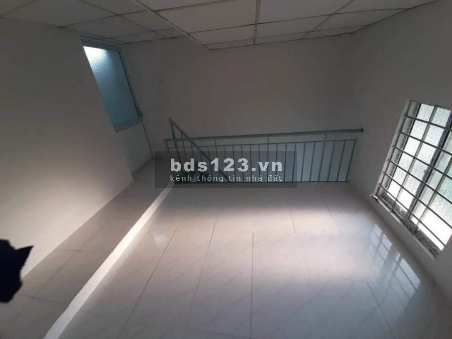 Chính chủ bán gấp nhà đẹp 1 trệt, 1 lầu. Nhà Bè giá 1.050 tỷ, thương lượng