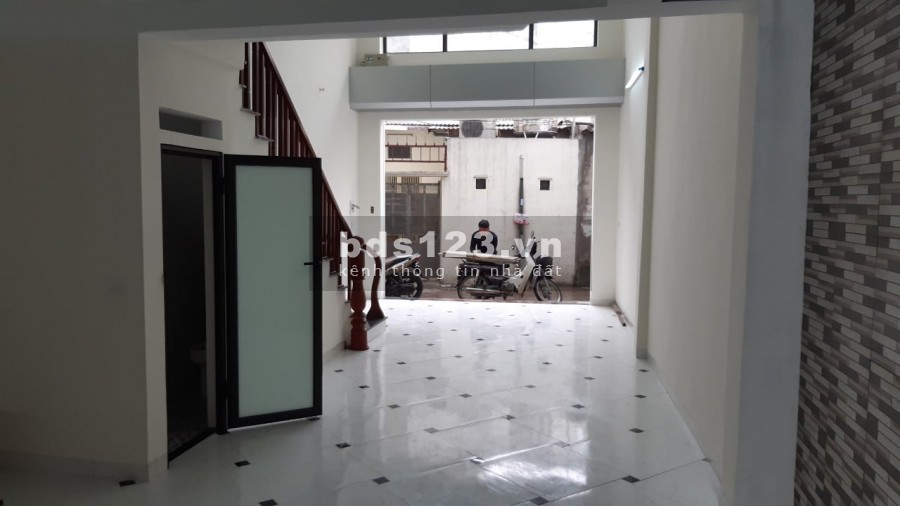 Bán nhà cực đẹp ở ngay phố Linh Đường, Hoàng Mai ô tô qua 55m2x5T, Mt4.2m, giá 4.35 tỷ