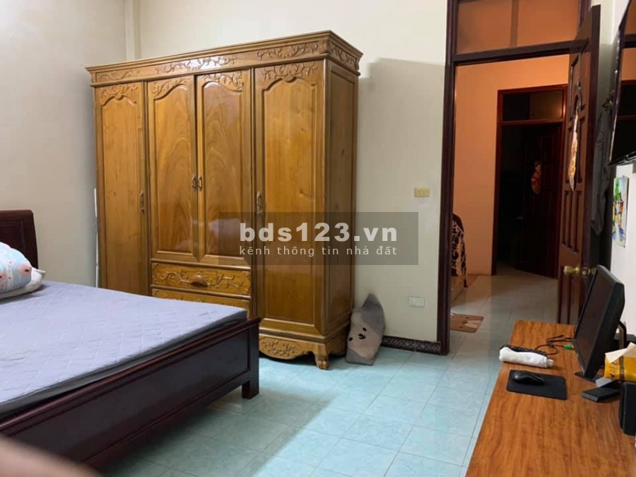 Nhà đẹp Cầu Giấy, ngõ thông tứ tung, ở sướng, dt 70m2, 4T, MT4.5m2. Chỉ 6.9 tỷ