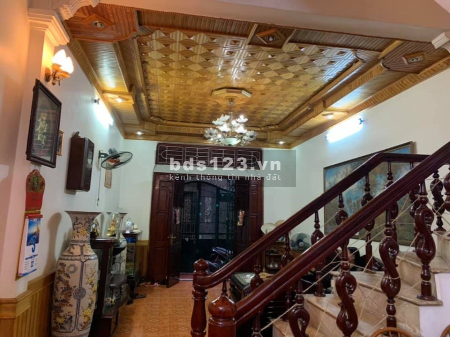 Nhà đẹp Cầu Giấy, ngõ thông tứ tung, ở sướng, dt 70m2, 4T, MT4.5m2. Chỉ 6.9 tỷ
