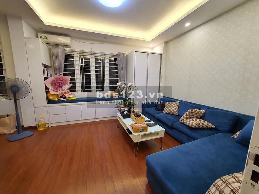 Bán nhà Hà Đông, lô góc 3 mặt thoáng, 3bước ra phố, dt 42m2, 5 tầng mt 4m, giá 2.9 tỷ