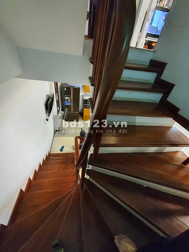 Bán nhà Hà Đông, lô góc 3 mặt thoáng, 3bước ra phố, dt 42m2, 5 tầng mt 4m, giá 2.9 tỷ