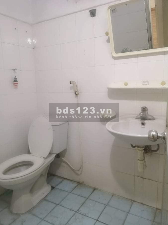 Trương Định bán đất tặng nhà 3 tầng xây chắc chắn 55m2 nhỉnh 3 tỷ, an ninh tốt, hàng xóm thân thiện