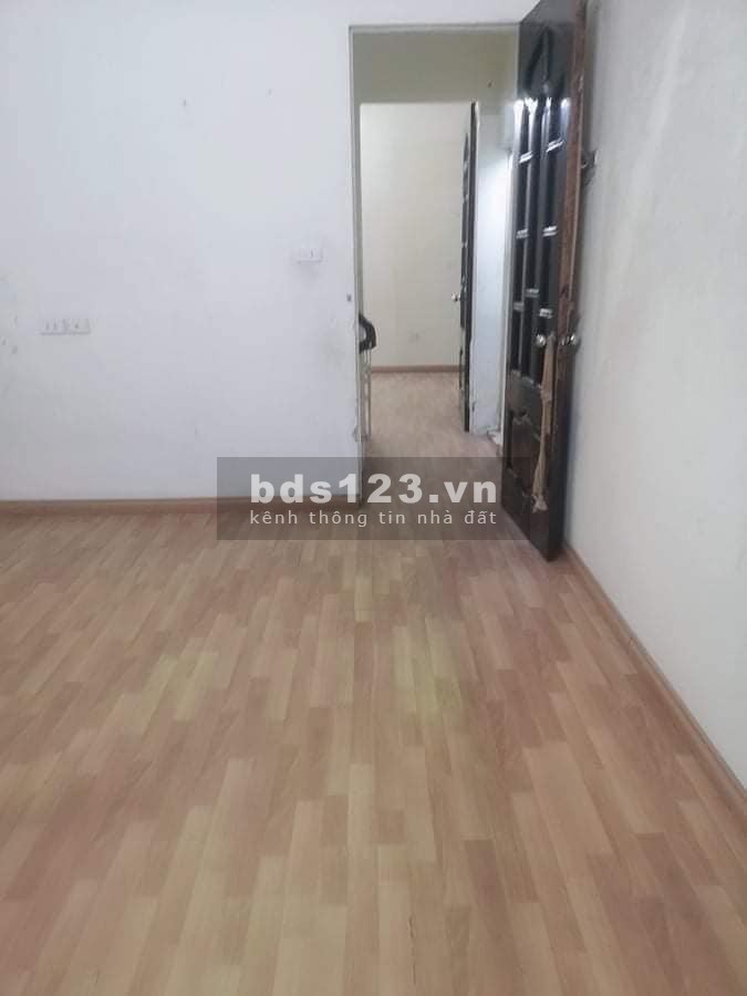 Trương Định bán đất tặng nhà 3 tầng xây chắc chắn 55m2 nhỉnh 3 tỷ, an ninh tốt, hàng xóm thân thiện
