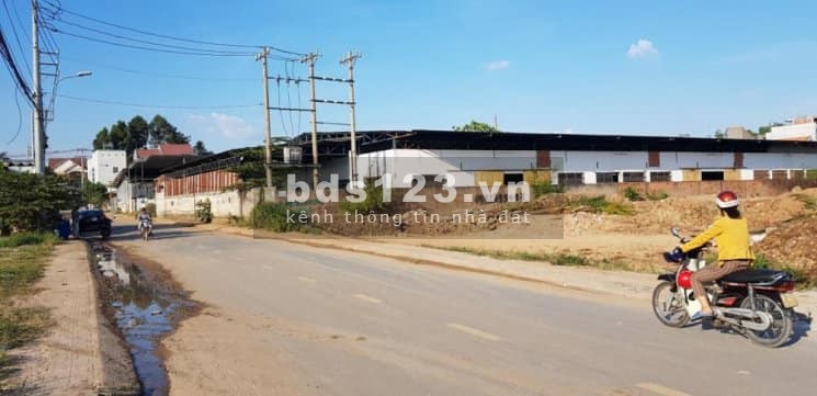 Bán gấp 3228m2, đường nhựa gần Quốc Lộ 14, bán kính 2km, tiện ích đầy đủ