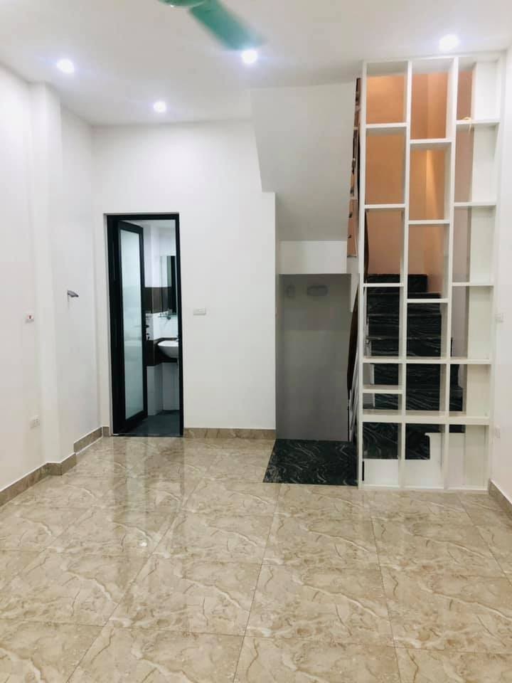 Nhỏ Tiền, Nhà Siêu đẹp Tân Mai, Hoàng Mai, 5 tầng x 3 ngủ x 2.x tỷ LH 0944267031