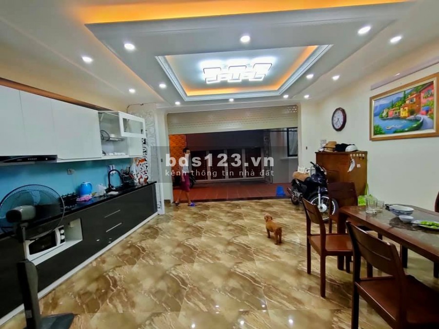 BÁN NHÀ BỒ ĐỀ LONG BIÊN 7 TẦNG LÔ GÓC 3 THOÁNG THANG MÁY .