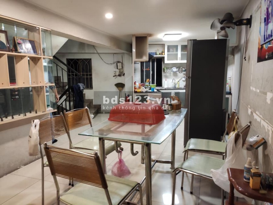 Nhà mặt tiền 8m Nguyễn Văn Linh, Quận 7, giá chỉ 8.65 tỷ, 3 tầng, nón Sơn đang thuê dài hạn
