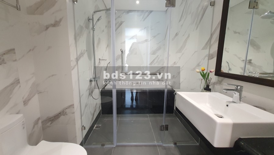 Cho thuê căn hộ chung cư King Palace Nguyễn Trãi 3PN Đủ đồ cao cấp Lh: 0359247101