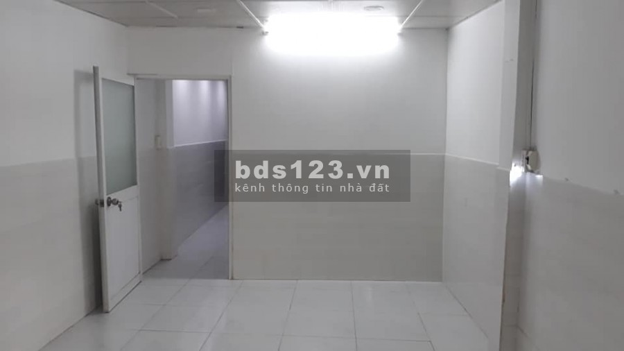 Bán nhà chính chủ nguyên căn hẻm xe hơi Quận 6, dt 42m2, pháp lí sạch