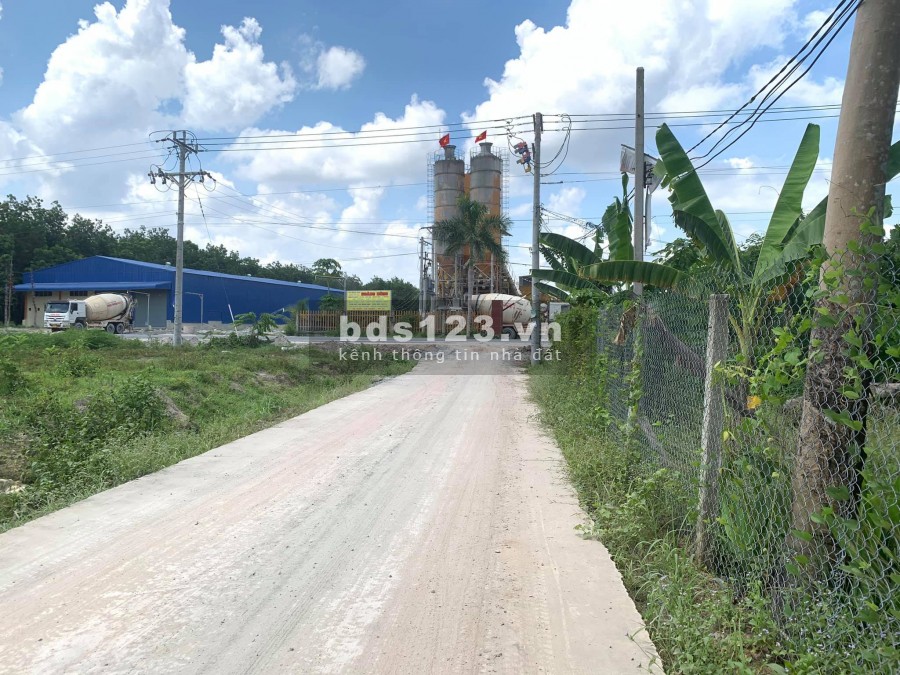 Bán gấp 1000m2 chơn thành giá 450 triệu sổ riêng