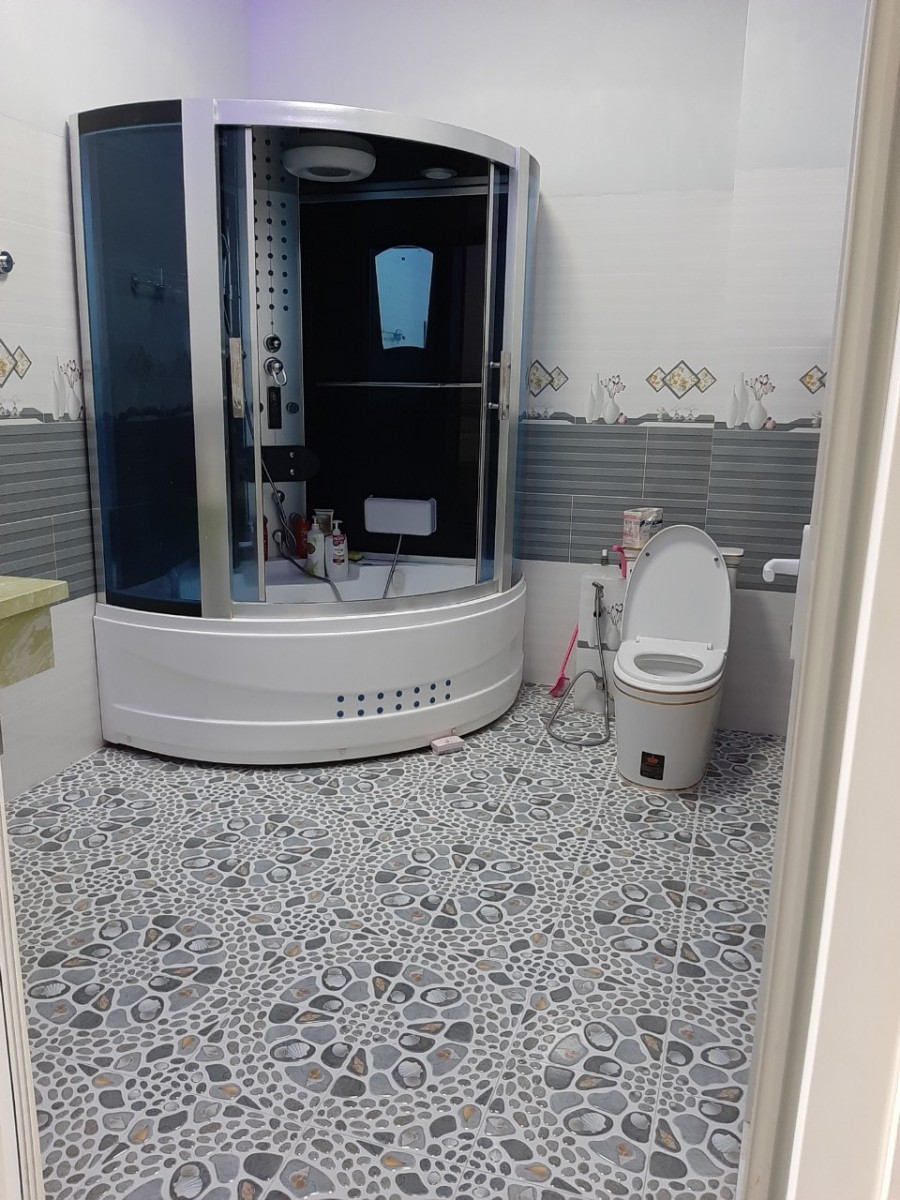 Bán gấp nhà Bình Tân, diện tích 95m2, 5 tầng, giá 8.5 tỷ, lh 0917173744 Nghĩa