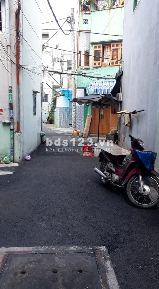 Bán nhà chính chủ nguyên căn hẻm xe hơi Quận 6, dt 42m2, pháp lí sạch
