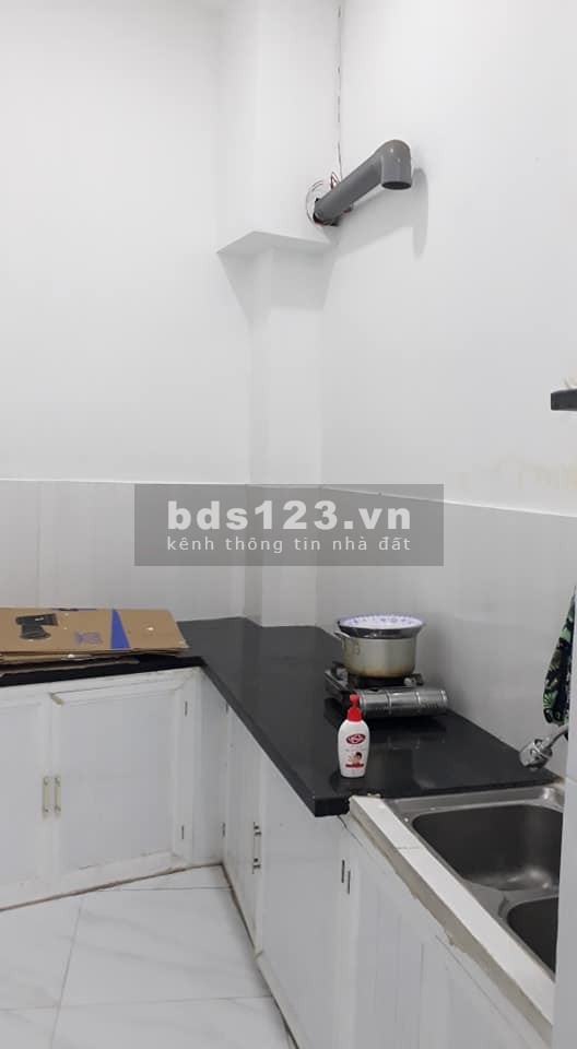 Bán nhà chính chủ nguyên căn hẻm xe hơi Quận 6, dt 42m2, pháp lí sạch