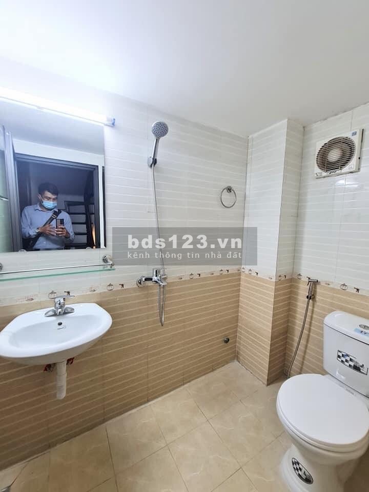 Trương Định 30m2, đúc 5 tầng bê tông, mt 4.4, giá 3.4 tỷ Hai Bà Trưng nhà mới, ngõ thông, ô tô