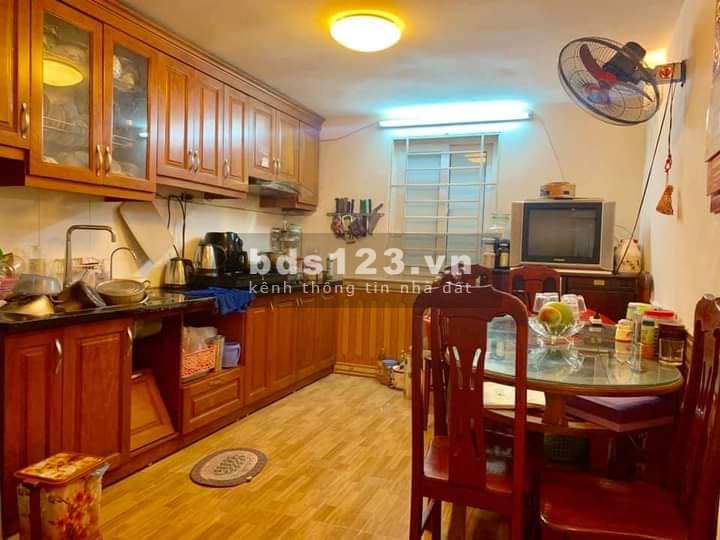 Vị trí đẹp, bán đất trong phố Yên Lạc, Quận Hai Bà Trưng, Oto đỗ cửa 57m2 5,8 tỷ