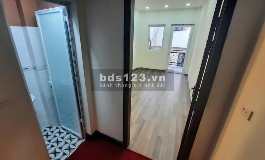 Bán nhà ngõ Cẩm Vân, Tôn Đức Thắng, dt 42m2, 4 tầng, giá 3,8 tỉ, nhà đẹp nở hậu ở luôn
