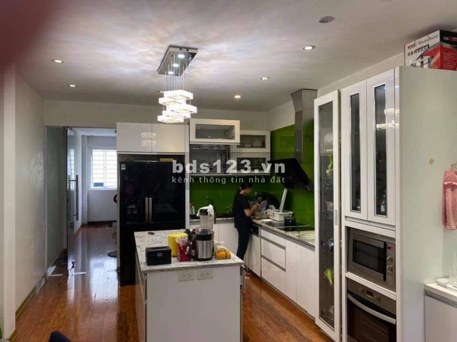 Bán nhà ngay Đặng Văn Ngữ, Đống Đa 46m2, mt 4m, sân để xe riêng, Giá nhỉnh 4 tỷ