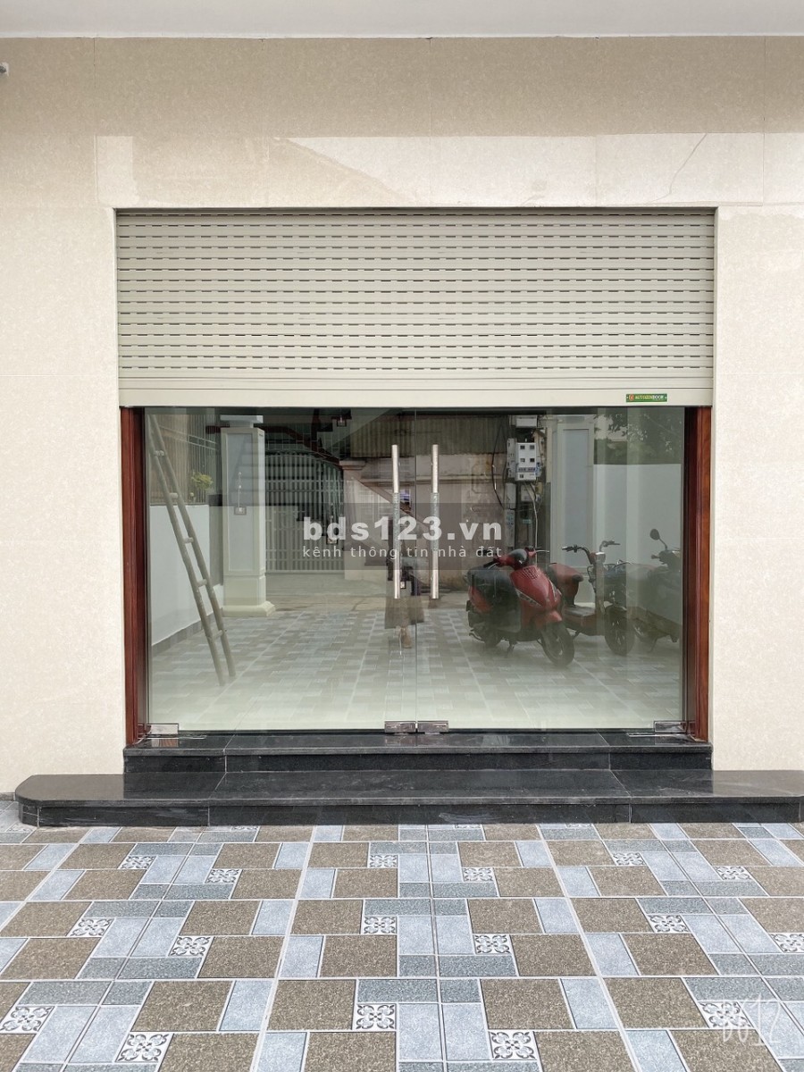 Bán nhà phố Nguyễn Hữu Cầu, ph Ngọc Châu, TP HD, 3 tầng, 137m2, sân vườn, chỉ 3.25 tỷ