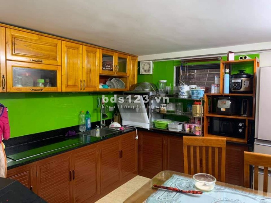 Nhà đẹp Ngọc Thuỵ ô tô qua cửa thoáng trước sau, diện tích 42m2, giá 3tỷ