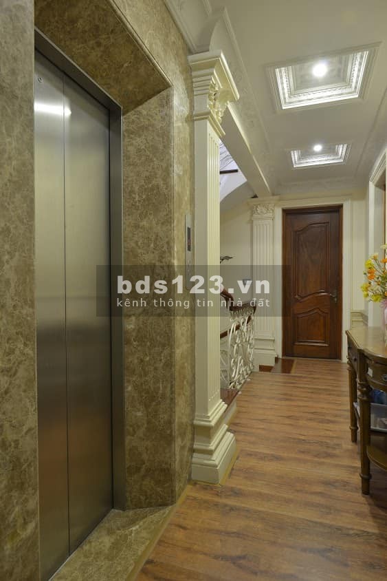 Biệt thự đẹp Ngụy Như Kon Tum 130m2 x 4 tầng, mặt tiền 7.5m, thang máy. Giá 29 tỷ