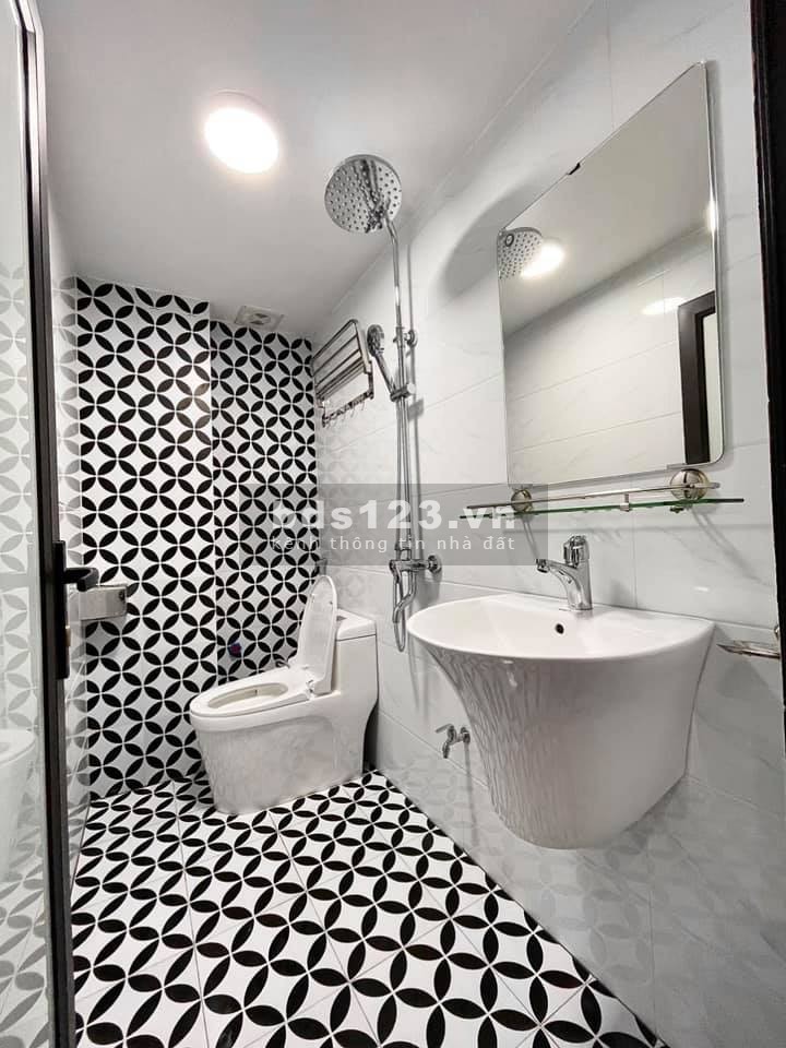 Nhà đẹp Nguyễn Trãi, 55m2 x 4 tầng - Mua nhà tặng cả nội thất ĐỈNH, sân LỚN, SĐ Phân lô