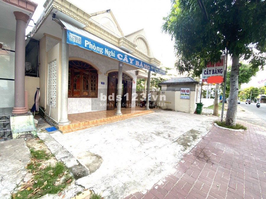 Bán gấp nhà nghỉ 441m2 MT 30m đường Hai Bà Trưng, Thị Trấn Long Hải, Bà Rịa Vũng Tàu. SHR