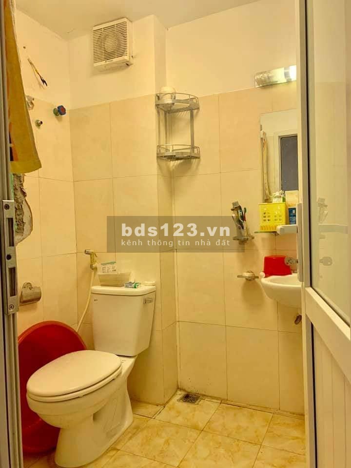 Vị trí đẹp, bán đất trong phố Yên Lạc, Quận Hai Bà Trưng, Oto đỗ cửa 57m2 5,8 tỷ