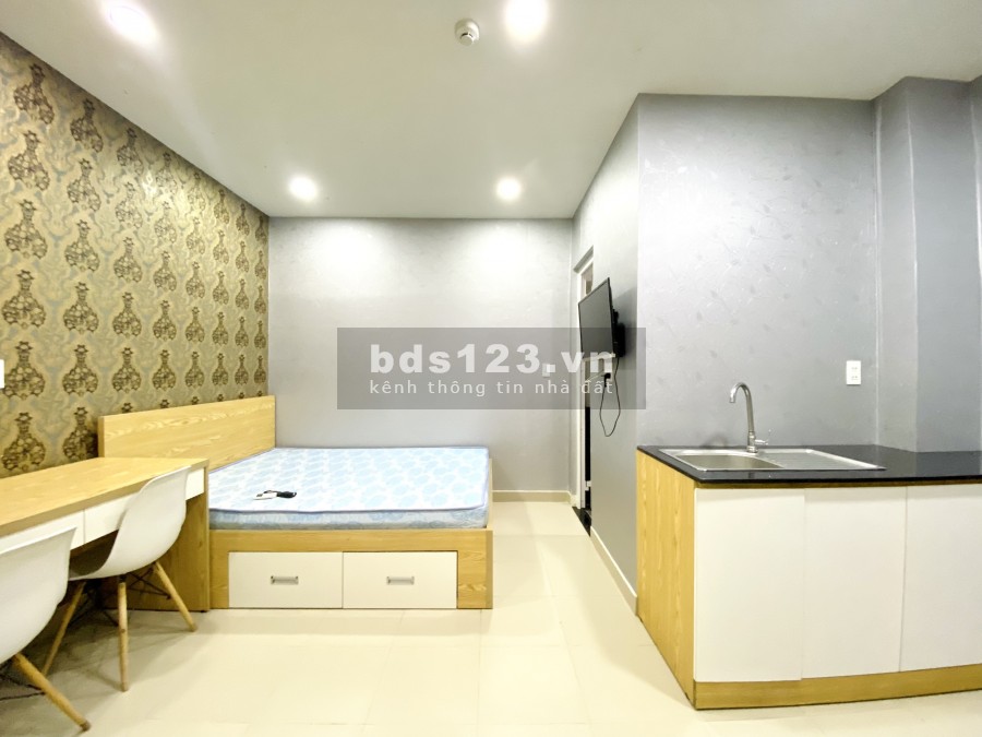 Căn hộ dịch vụ full nội thất 30m2 mt đường Nguyễn Thị Thập quận 7 giá siêu hợp lí 4 triệu 5