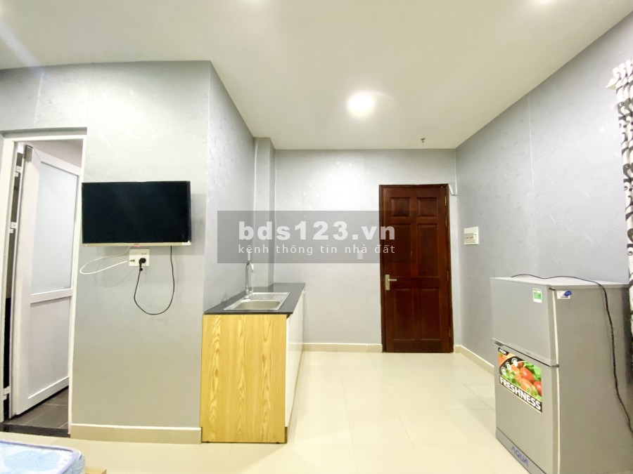 Căn hộ dịch vụ full nội thất 30m2 mt đường Nguyễn Thị Thập quận 7 giá siêu hợp lí 4 triệu 5