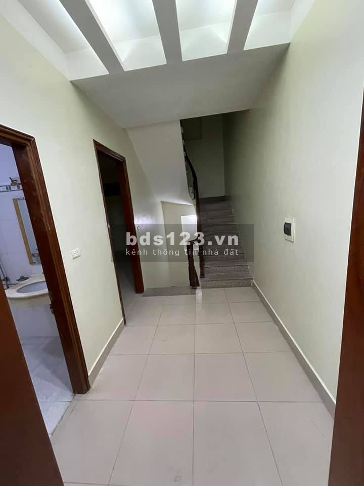 Bán nhà Phú Đô 55m2 x 5 tầng, MT: 5m, Ô tô vào nhà. Giá nhỉnh 6 tỷ