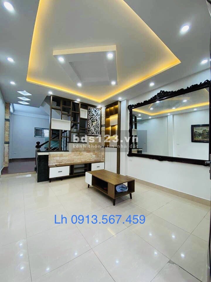 Nhà dân tự xây độc lập gần phố 40m2 x 4 tầng, mặt tiền 4m, giá 3.25 tỷ