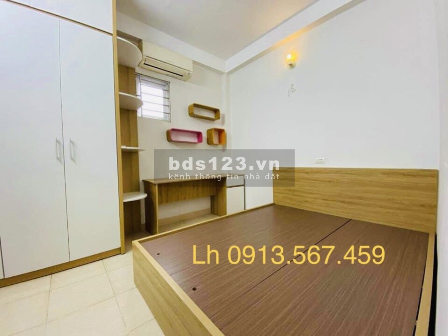 Nhà dân tự xây độc lập gần phố 40m2 x 4 tầng, mặt tiền 4m, giá 3.25 tỷ