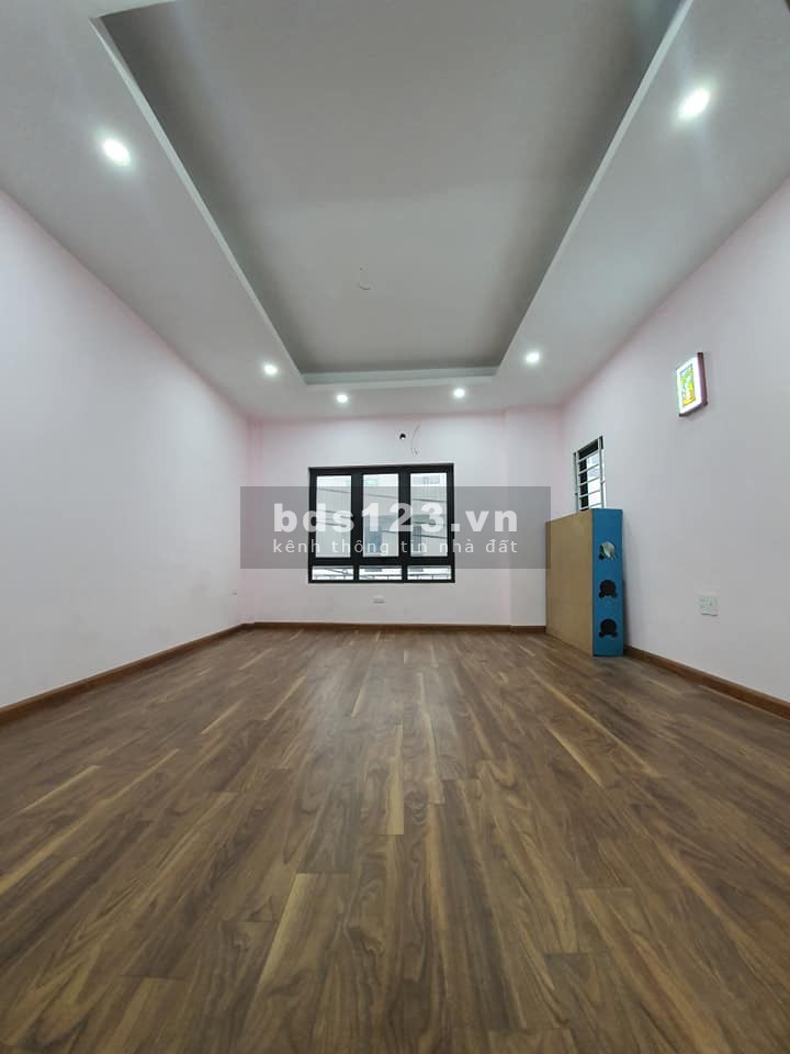 Bán nhà đẹp nhất phố Lê Thanh Nghị 168m2, Lô góc 3 mặt thoáng, Đầu tư dòng tiền.