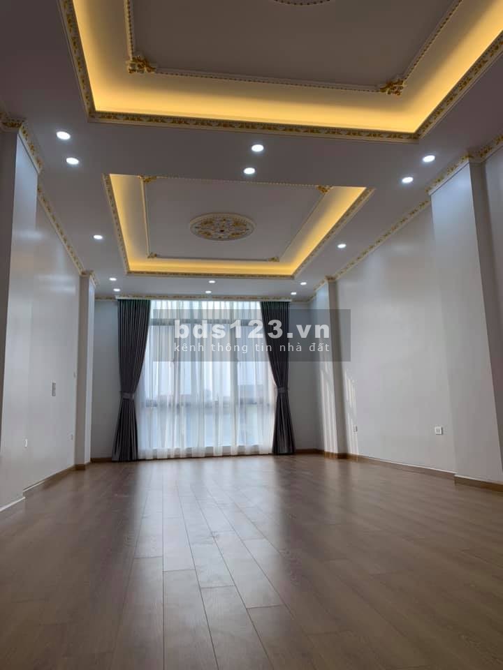 Bán nhà đẹp nhất phố Lê Thanh Nghị 168m2, Lô góc 3 mặt thoáng, Đầu tư dòng tiền.