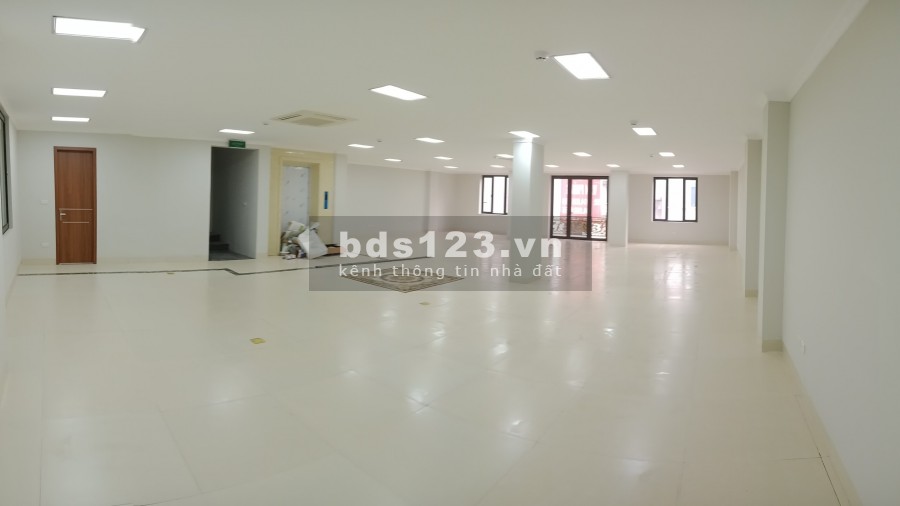 Bán gấp căn hộ 2PN tòa Sky 2 dự án KĐT Ecopark. Nằm trên tuyến phố đi bộ Hàn Quốc dài 2,5km,