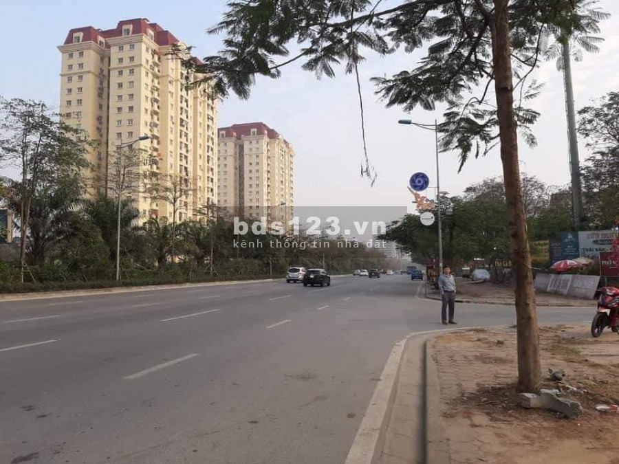 Bán đất siêu hiếm, 3 mặt tiền đường Võ Chí Công, dt 3626m2, lhcc
