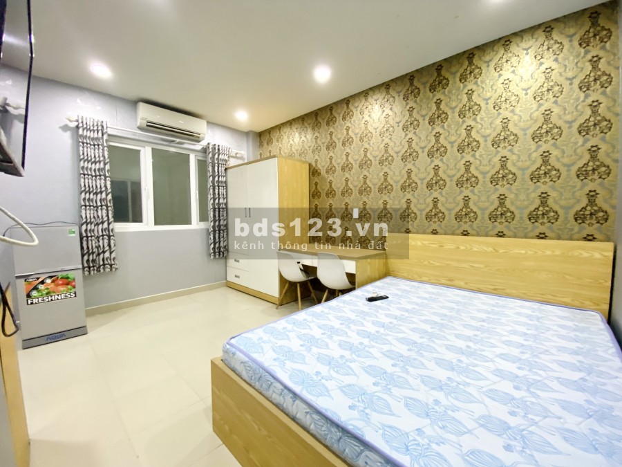 Căn hộ dịch vụ full nội thất 30m2 mt đường Nguyễn Thị Thập quận 7 giá siêu hợp lí 4 triệu 5