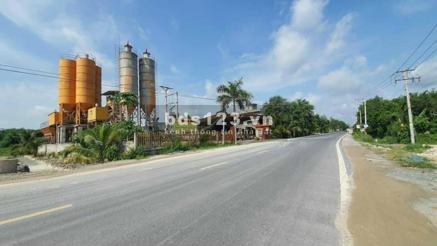 Bán gấp 3228m2, đường nhựa gần Quốc Lộ 14, bán kính 2km, tiện ích đầy đủ